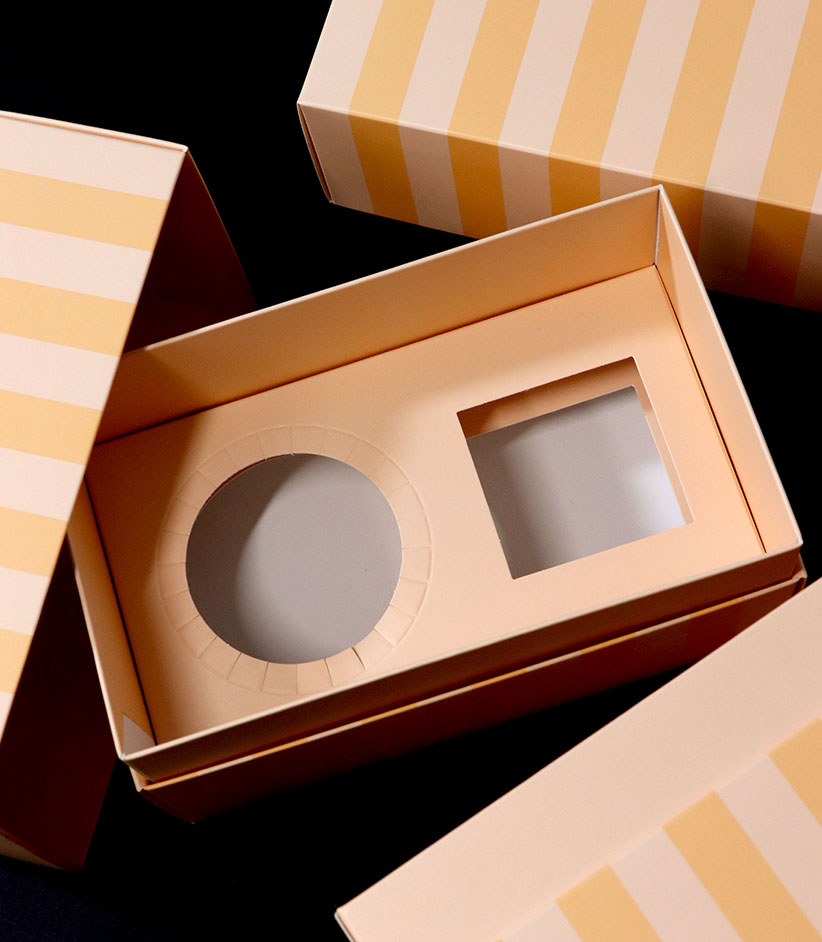 Dettaglio struttura interna del cofanetto Mulac x Damiano Carrara